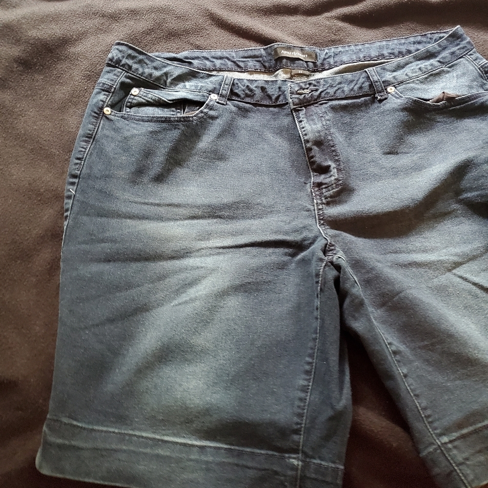 Ashley Steweer Bermudas